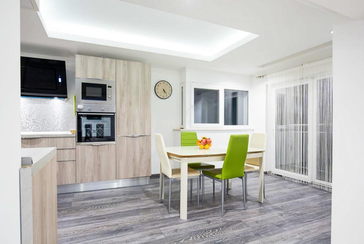 Apartments Villa Sofia Црвени-Врх Экстерьер фото